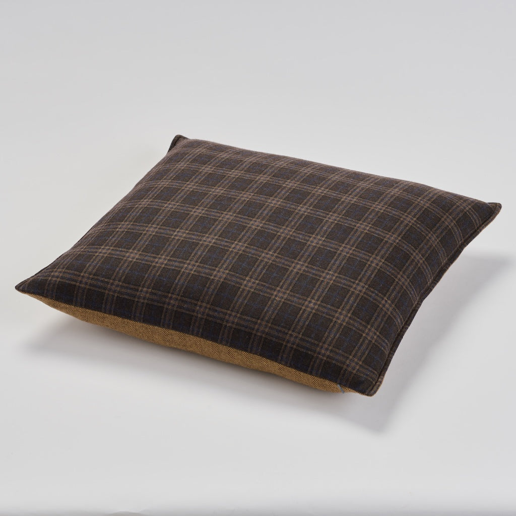 Couture Pillow 22"x22"