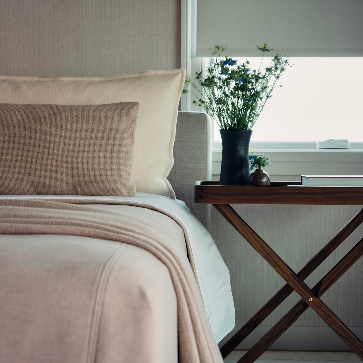 Removable Tray Side Table