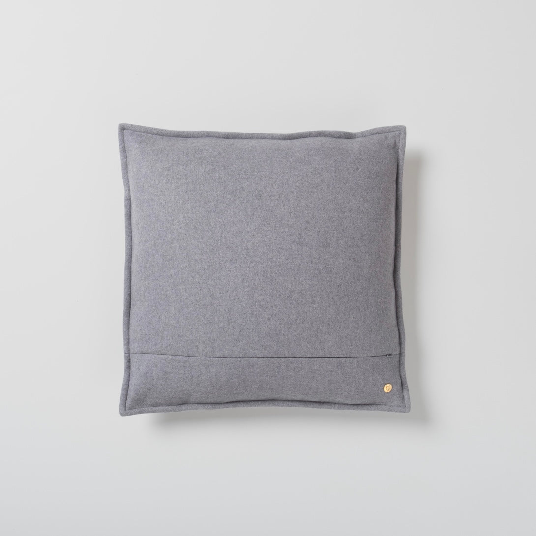 22" x 22" 100% Cashmere - Steele Grey