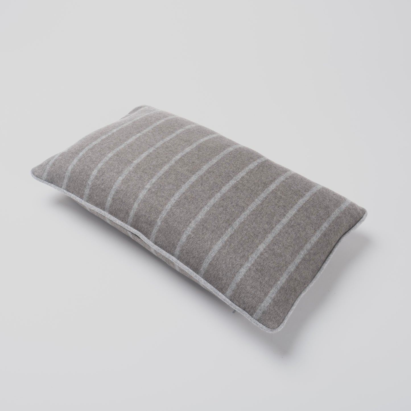 Luxe Pillow 14"x22"