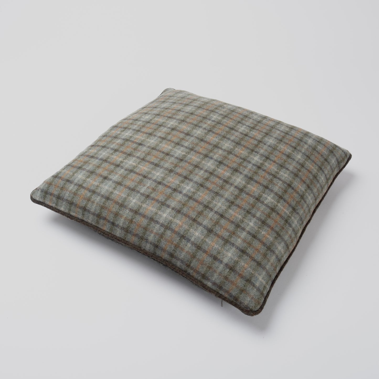 Rustic Pillow 20"x20"