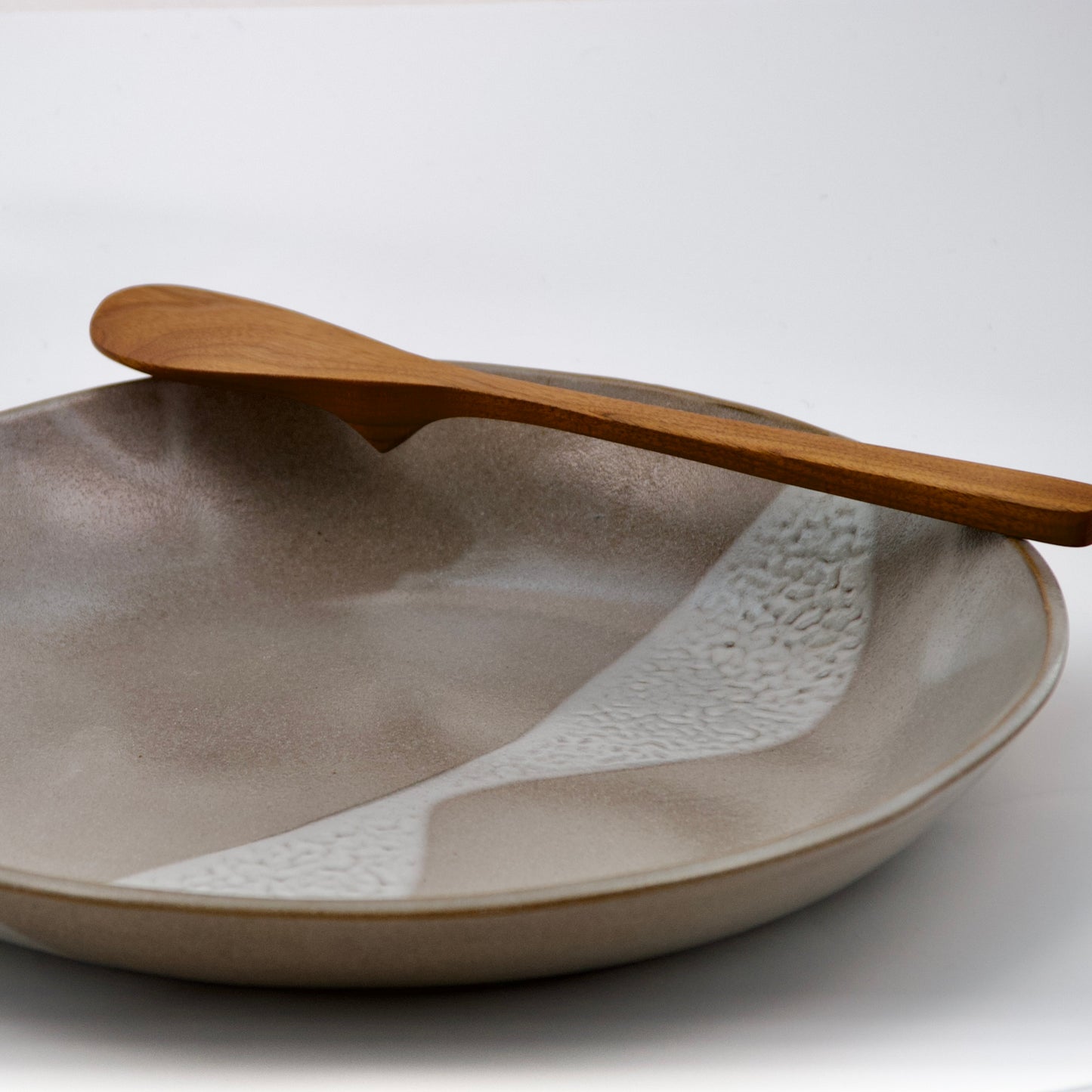 15" Serving Dish Brown