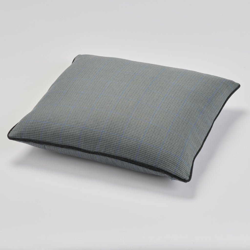 Couture Pillow 22"x22"